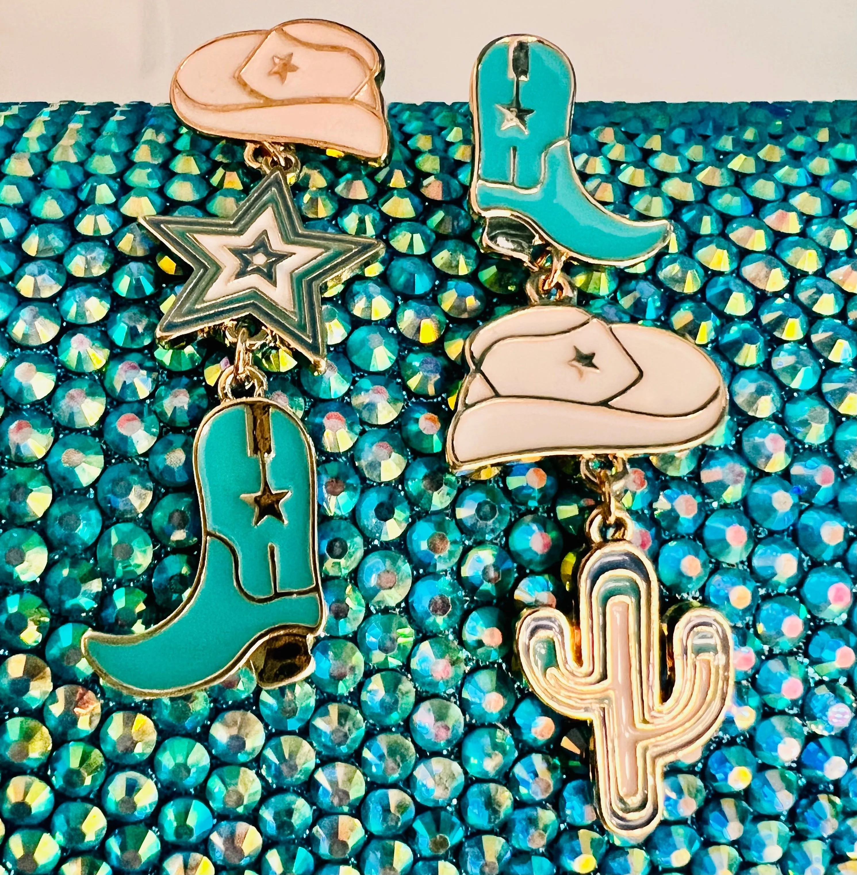 Dangling Western Turquoise Earrings