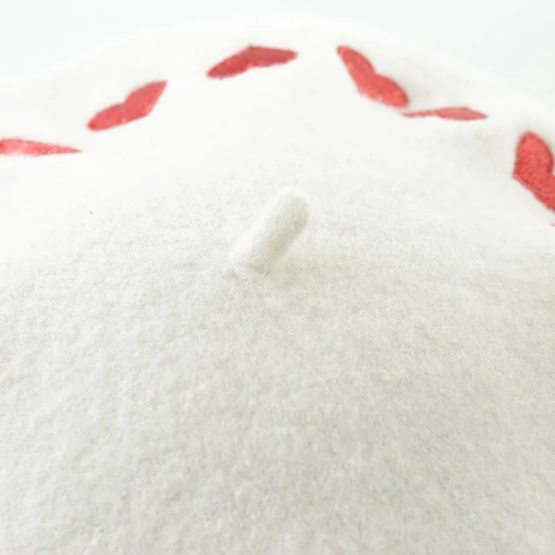 ''LOVE EMBROIDERY'' WHITE BERET BY51030