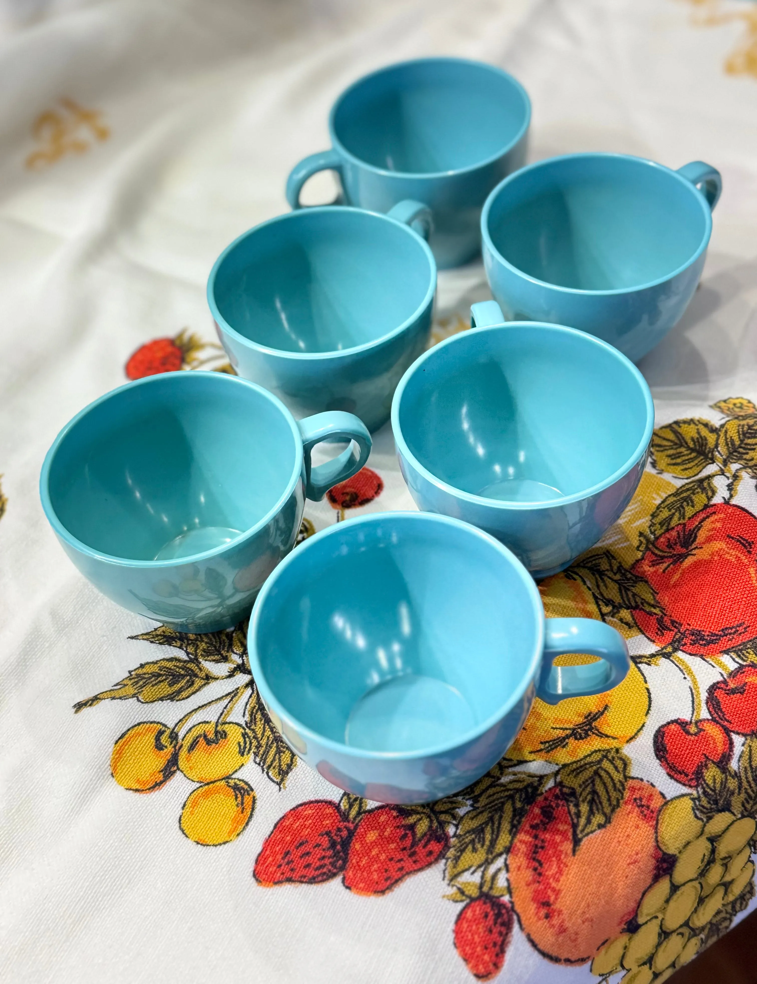 Set of 6 Melmac tea cups